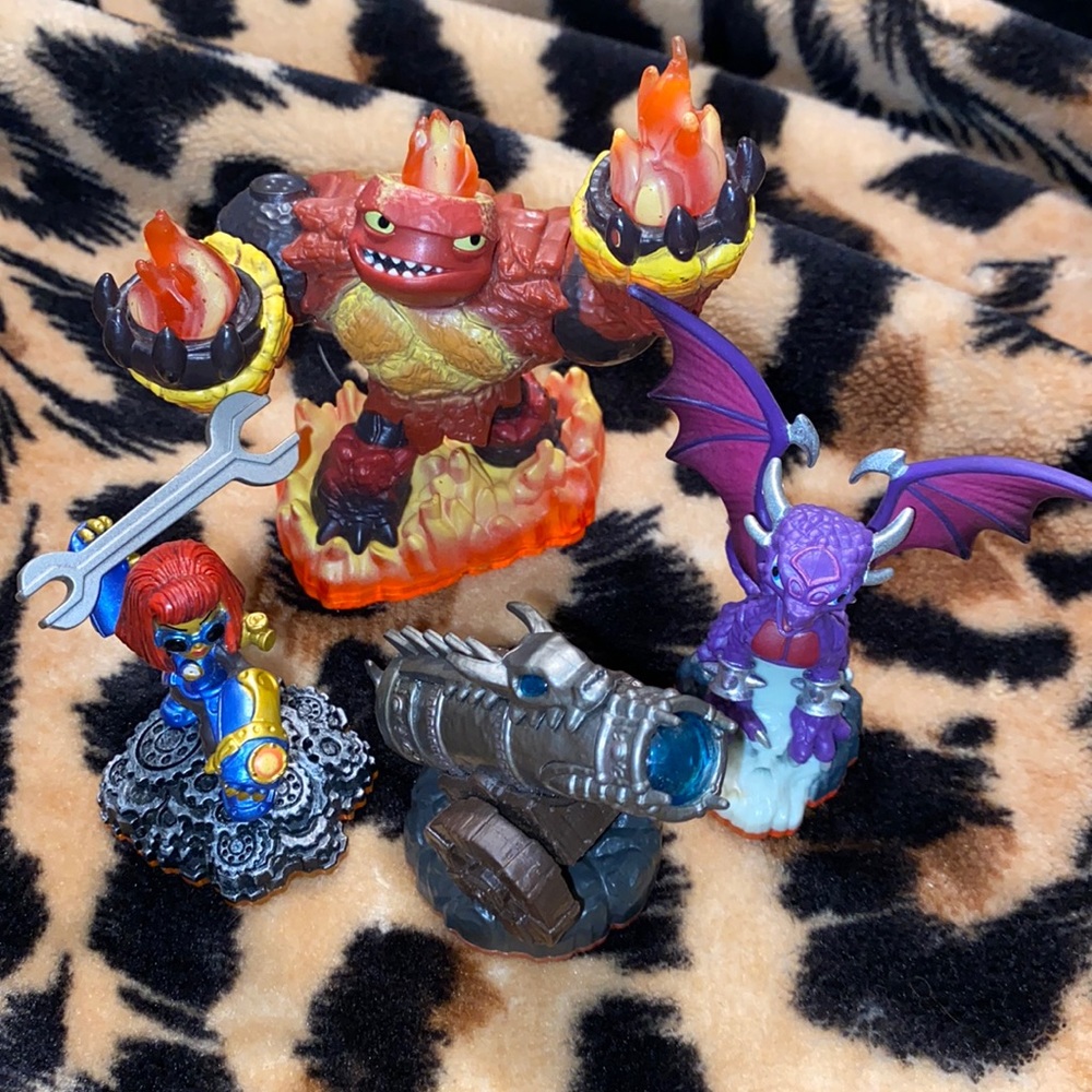 Skylanders Giants Figures